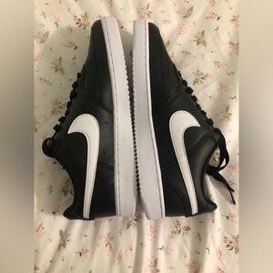 Nike shoes size 9.5
